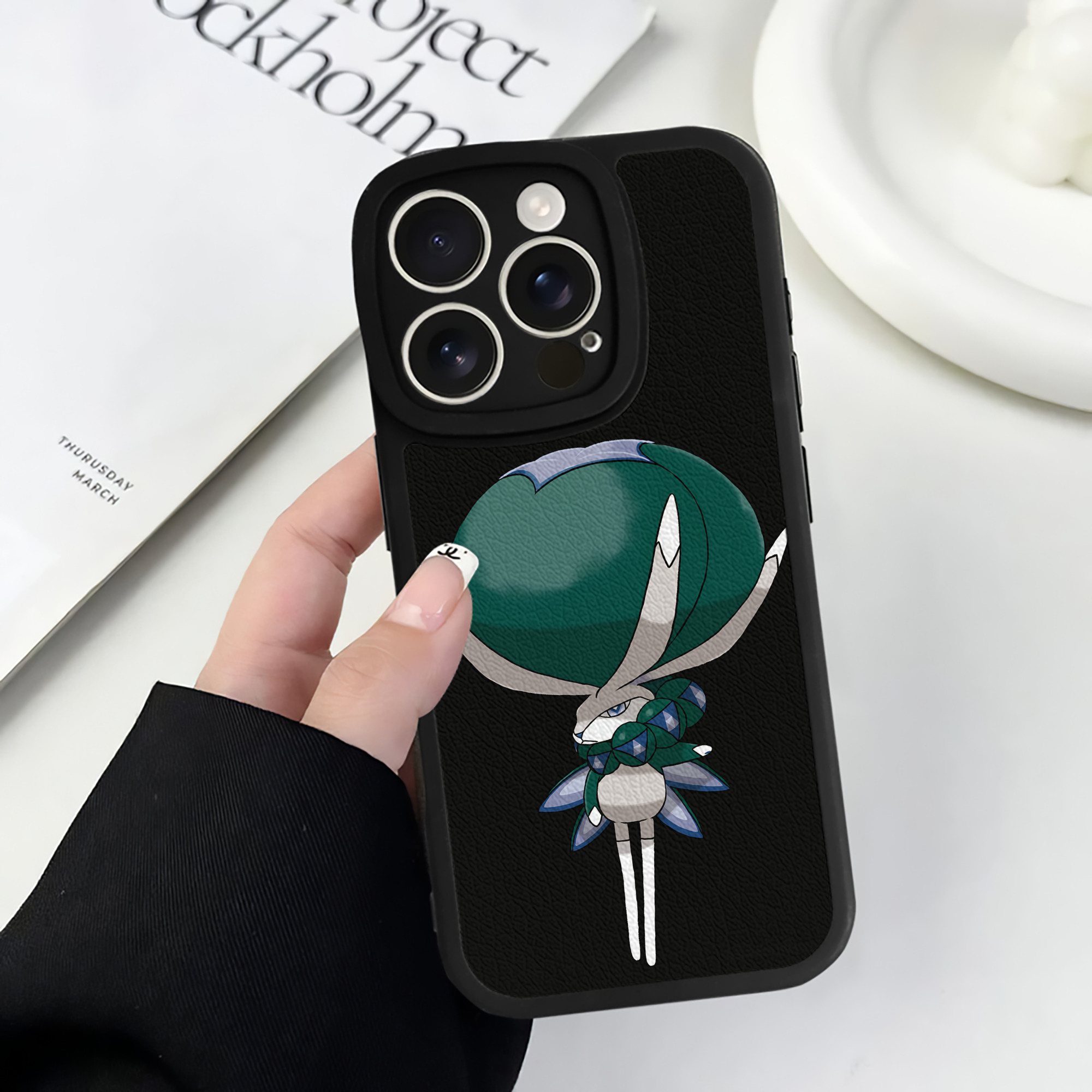 （画像用） ポケットモンスター Pokémon 【iPhone 16シリーズ対応】シリコンスマホケース（レザー調） 材質：シリコン